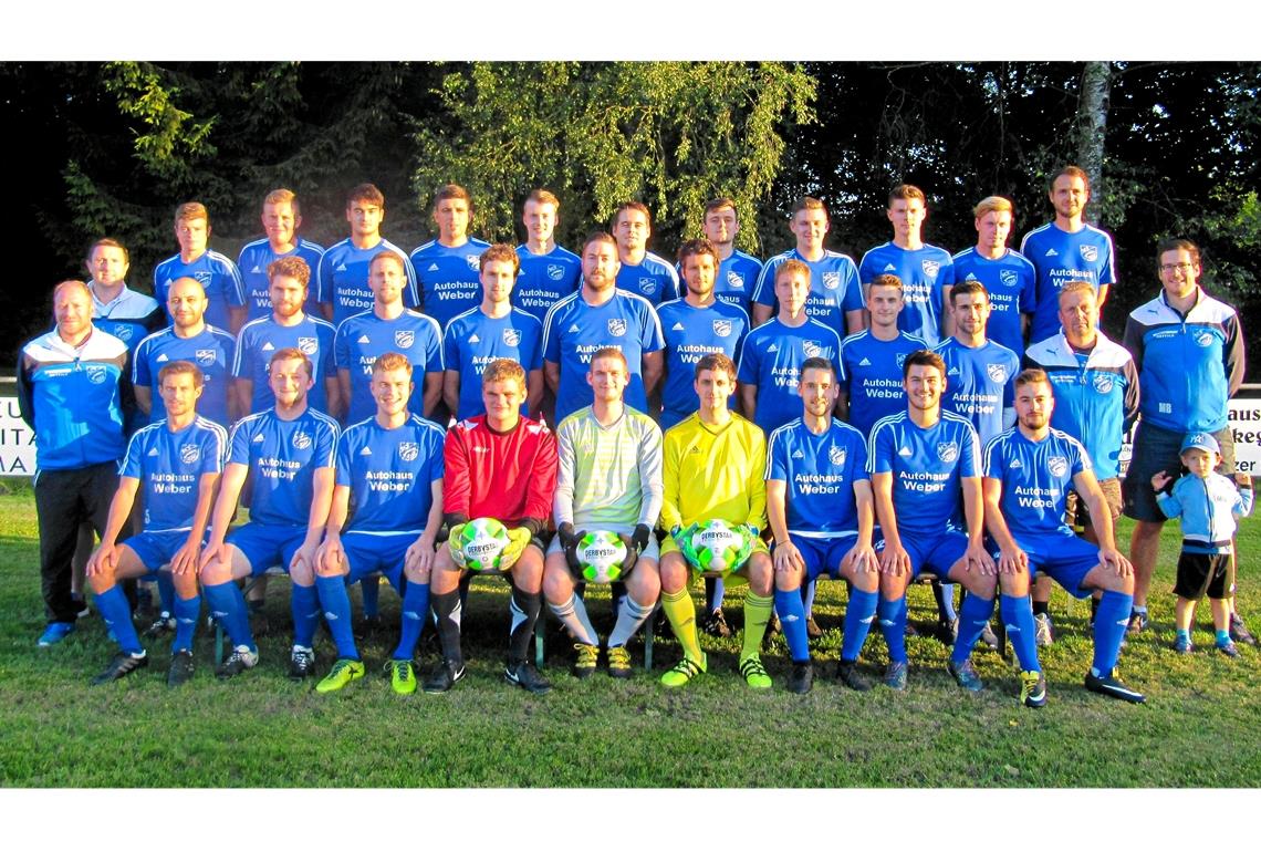 SC Fornsbach: Wurzeln auf einer Wiese hinter dem Bahnhof 2022: Die Fornsbacher Fußballmannschaft, die vor dem letzten Kreisliga-B-2-Spieltag den vierten Tabellenplatz belegt.Fotos: SC Fornsbach