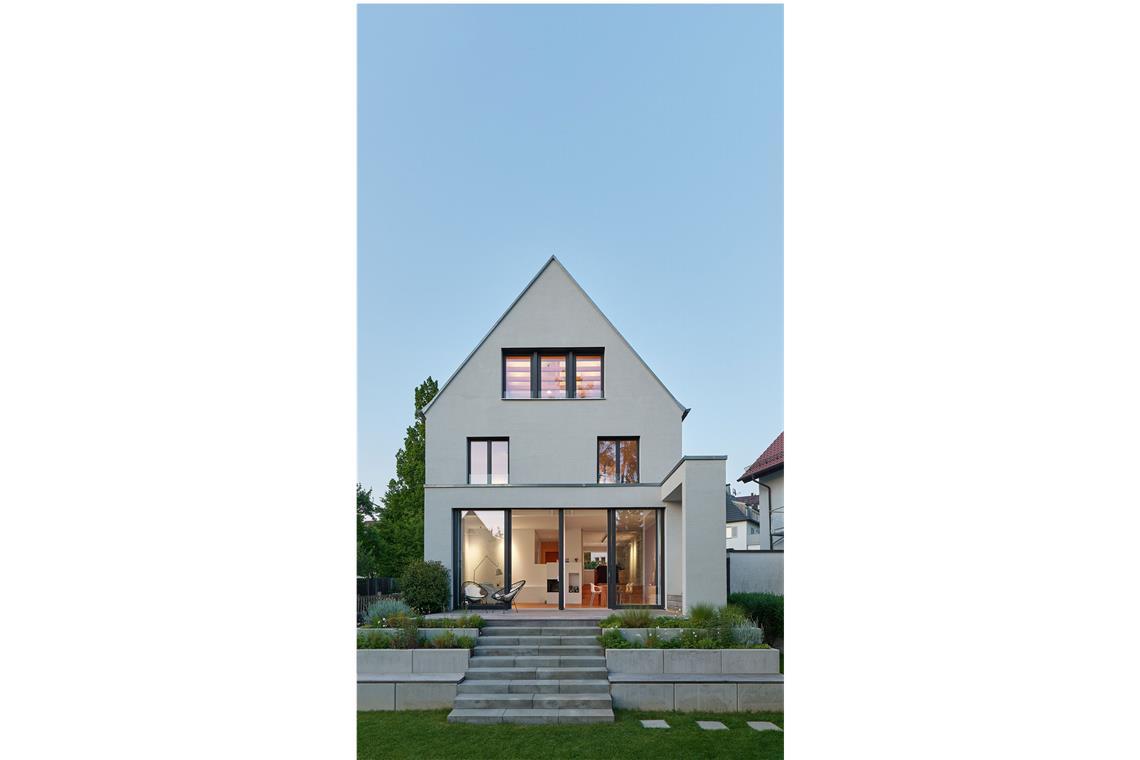 7 der besten Ideen für Wohnzimmer in Stuttgarter Architektenhäusern . . . direkt vom Wohnzimmer auf die Terrasse treten und von da in den Garten hinunter spazieren kann. Das war . . .
