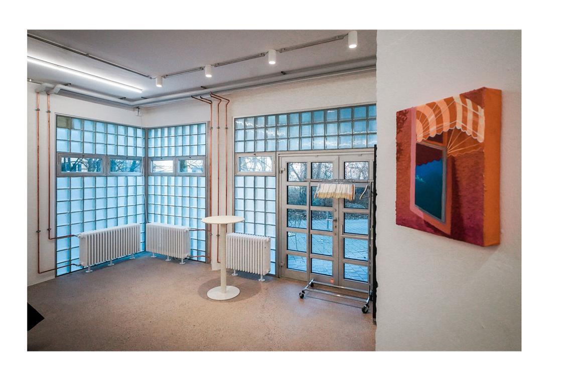 . . . einem Gebäude, das die Galerie „Better Go South“ beherbergt . . .