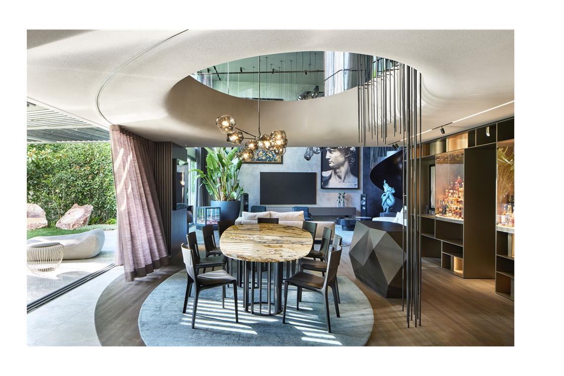 Zwei Stuttgarter Architekten entwerfen die schönsten Wohnkonzepte im Land . . . mit der „vielschichtigen Collage aus Handwerk, Kunst und gutem Design“ für ein fröhlich „eklektizistischen Gesamteindruck“ gesorgt, wie die Jury lobt.