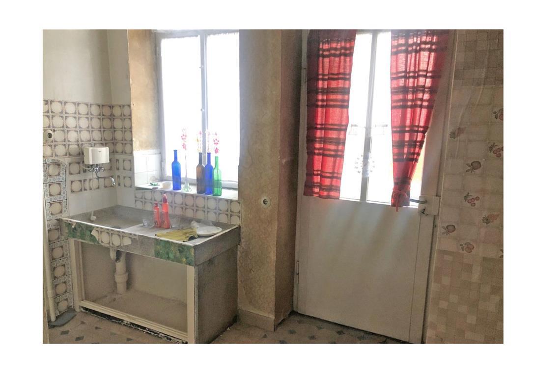 5 der besten umgebauten Villen und Wohnungen in Stuttgart . . . und die Wohnungen. Hier ein Blick in eine der alten Küchen. Diese . . .