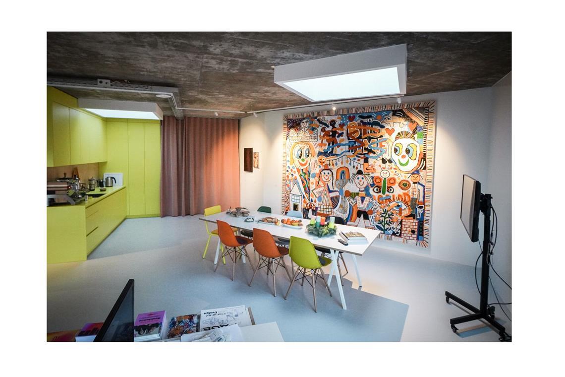 . . . und eine Agentur. Umbau von Galerie und Agentur sowie Entwurf des Tiny Houses stammen von g2o Architekten.