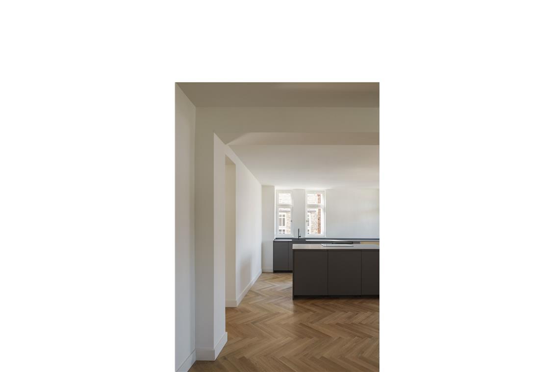 5 der besten umgebauten Villen und Wohnungen in Stuttgart . . . wurden aufwändig und hochwertig umgebaut, Räume wurden auch, wo sinnvoll, geöffnet für ein großzügiges Wohngefühl.