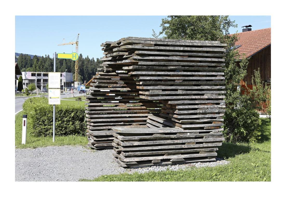 Wo coole Holzhäuser überall stehen . . . zu gestalten (im Bild ein Entwurf von Ensamble Studio aus Spanien), was zu sehr unterschiedlichen . . .