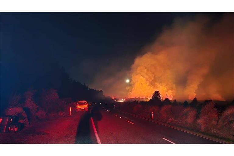 10. November 2025: Weite Gebniete im neuseeländischen Tongariro-Nationalpark standen in Flammen. Inzwischen sind die Feuer weitgehend unter Kontrolle gebracht.