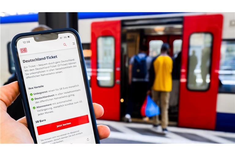 13,5 Millionen Abonnenten des Deutschlandtickets gibt es - aber auch Betrug rund um das Abo. (Archivbild)