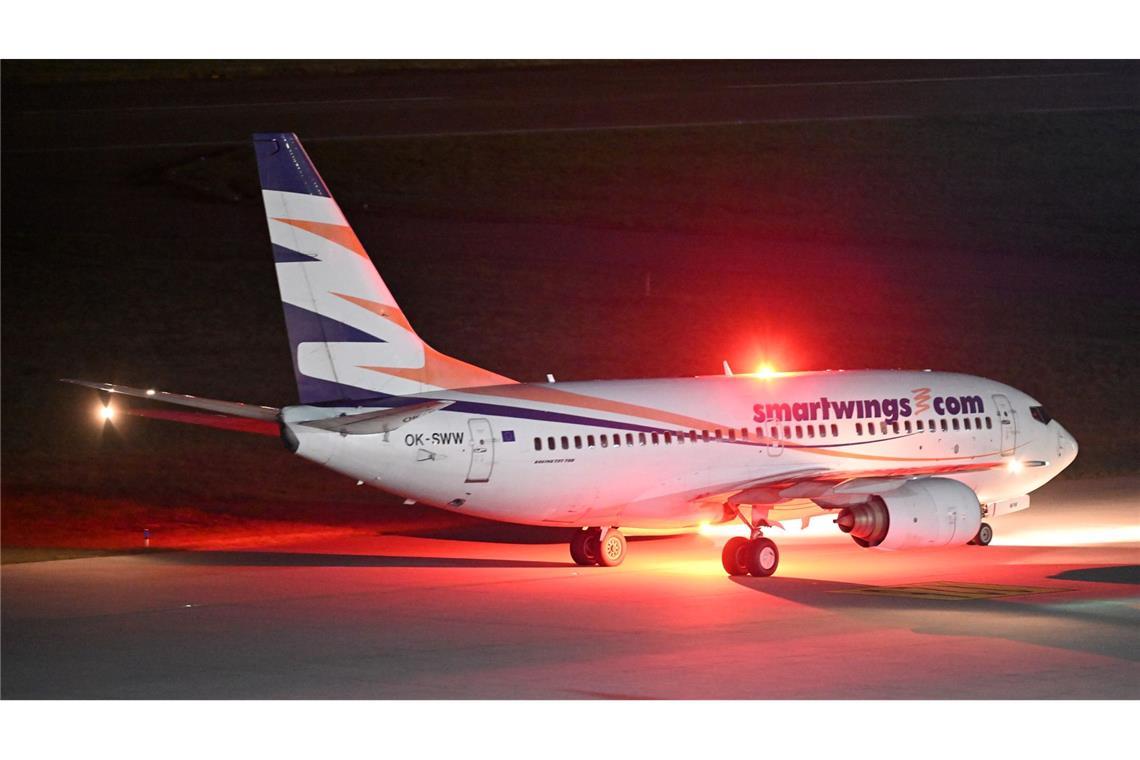 Flieger gelandet - Deutschland nimmt weitere Afghanen auf 138 Menschen waren an Bord.