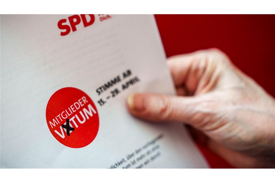 SPD-Abstimmung über Koalitionsvertrag hat begonnen 15 Tage haben die SPD-Mitglieder Zeit, für oder gegen den Koalitionsvertrag mit der Union zu stimmen.