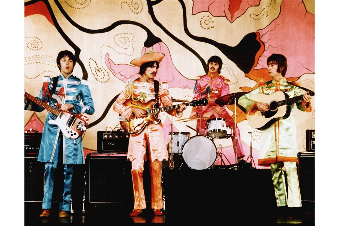 Warum sich die Beatles 1970 wirklich trennten 1967: Die Beatles singen „Hello Goodby“ auf ihrer Magic Mystery Tour.