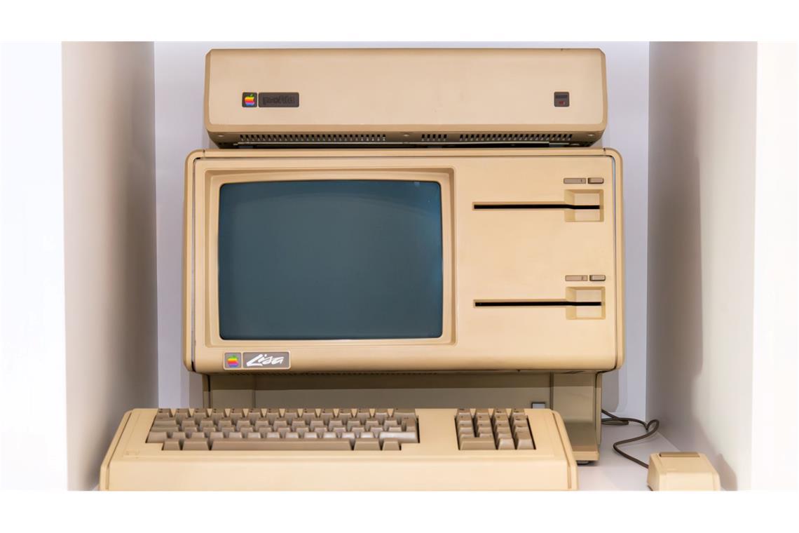 1983: Die Apple Lisa war der erste Rechner von Apple mit einer grafischen Benutzeroberfläche.