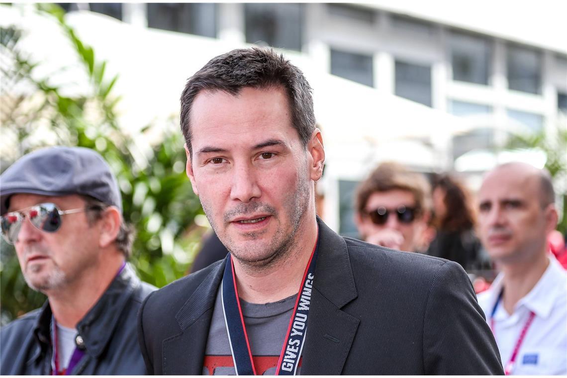 John Krasinski und seine – teils fragwürdigen – Vorgänger 1994: Keanu Reeves (wurde 2015 nachträglich für dieses Jahr ausgewählt)