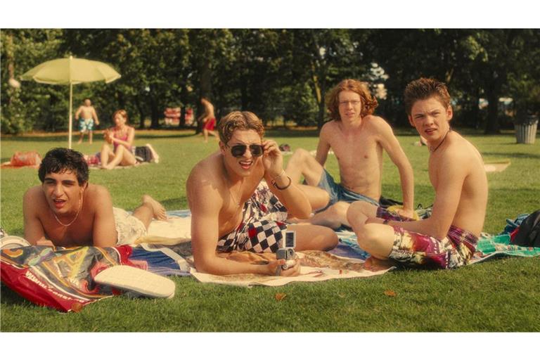 2006 im Freibad (von li.): Peppi mit seinen Kumpels Gollum, PD und Alba.