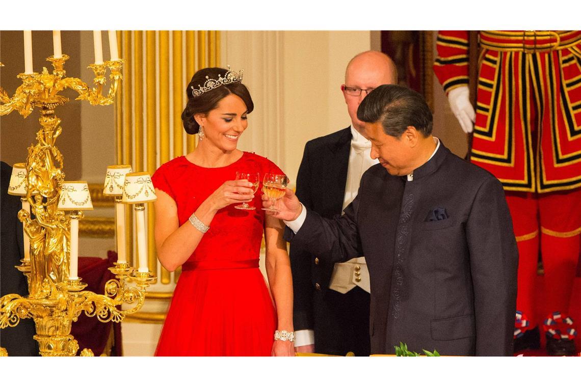 Das Galadiner für die Katarer muss ohne sie auskommen 2015: Herzogin Kate bei einem Staatsbankett für den chinesischen Präsidenten Xi Jinping