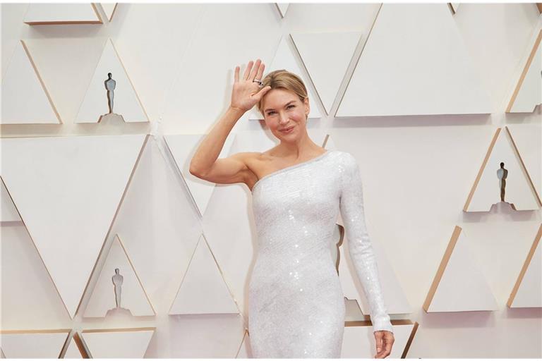2020 nahm Renée Zellweger den Oscar mit nach Hause – auch ihr Kleid hätte einen Academy Award verdient gehabt.