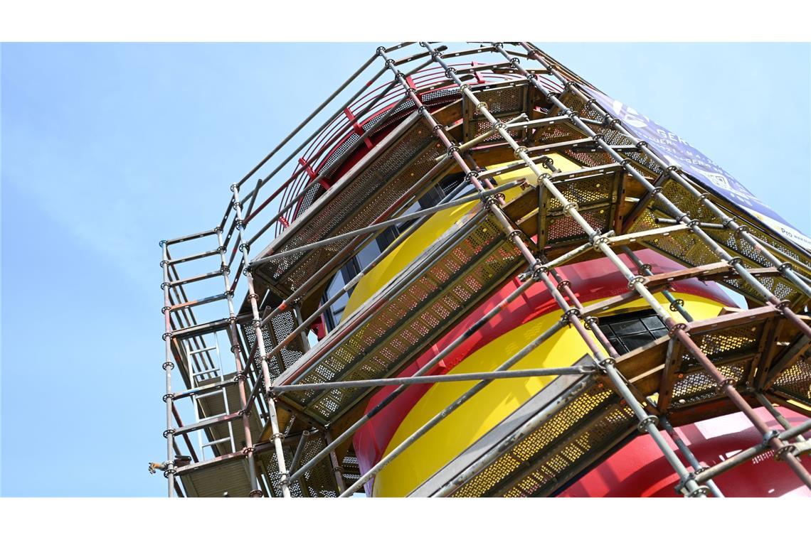 2020 wurde der Pilsumer Leuchtturm zuletzt komplett neu angestrichen.