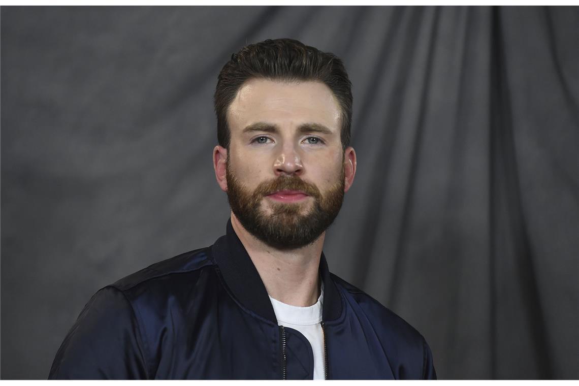 John Krasinski und seine – teils fragwürdigen – Vorgänger 2022: Chris Evans