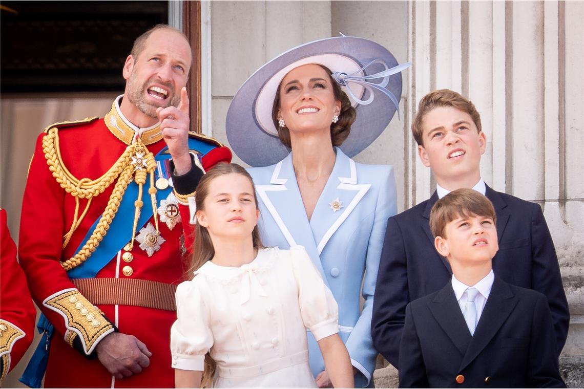 2026 feiert Prinz William seinen 44. Geburtstag womöglich im Kreis seiner Familie: Mit Ehefrau Catherine sowie den Kindern George, Charlotte und Louis.