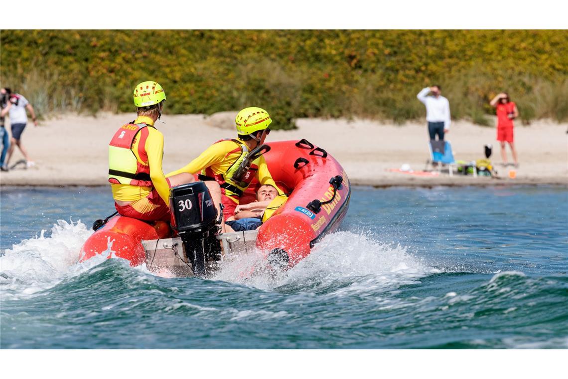 Warum so viele junge Männer unter den Badetoten sind 321 Menschen starben bis zum Stichtag 15. September in deutschen Gewässern - laut DLRG weniger als ein Jahr zuvor. (Symbolbild)