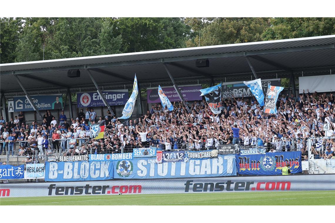 3850 Zuschauer kamen ins Gazi-Stadion.