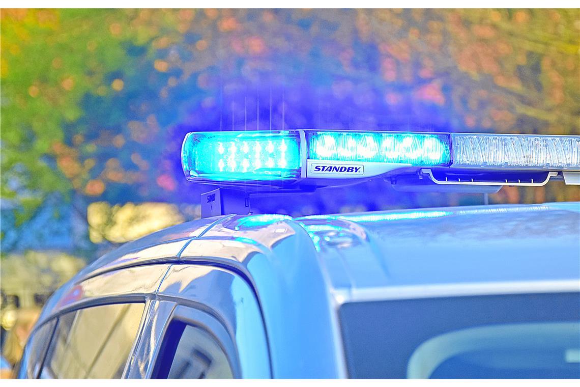 Auffahrunfall bei Spurwechsel 60-Jährige fährt auf Auto von 29-Jähriger auf. Symbolfoto: Tobias Sellmaier