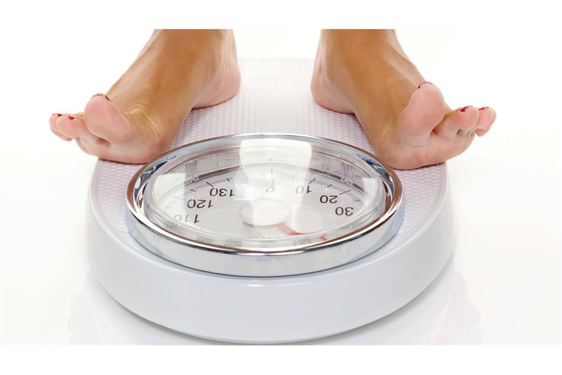 Was mit dem Körper beim Fasten wirklich geschieht 67 Prozent der Deutschen halten Fasten aus gesundheitlicher Sicht für sinnvoll. Doch Fasten ist mehr als bloß Gewichtsreduktion.