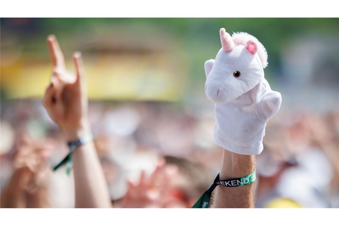 "A In unsicheren Zeiten suchen Menschen nach Halt – aber nicht immer in Religion oder Politik, sondern in Symbolen", sagt Wirtschaftspsychologin Doreen Ullrich. (Archivbild)