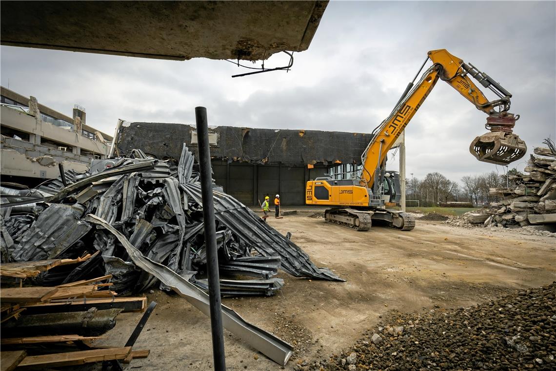 Abrissarbeiten an der Karl-Euerle-Halle in Backnang