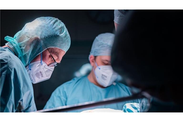 Ärzte in einem Krankenhaus: Die Zahl der Kaiserschnitte im Südwesten nimmt zu (Symbolfoto).
