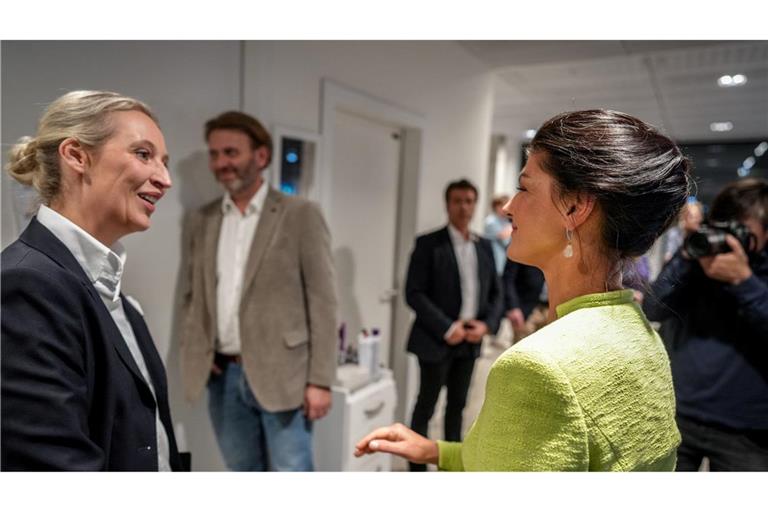 AfD-Chefin Alice Weidel und BSW-Gründerin Sahra Wagenknecht hatten sich im Herbst 2024 beim Sender "Welt" zum TV-Duell getroffen. Gespräche beider Parteien befürworten beide Seiten. (Archivbild)
