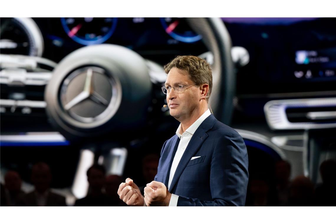 Aktionärinnen und Aktionäre sollen Angaben von Mercedes zufolge eine Dividende von 3,50 Euro pro Aktie erhalten.