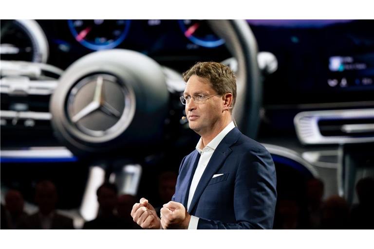 Aktionärinnen und Aktionäre sollen Angaben von Mercedes zufolge eine Dividende von 3,50 Euro pro Aktie erhalten.