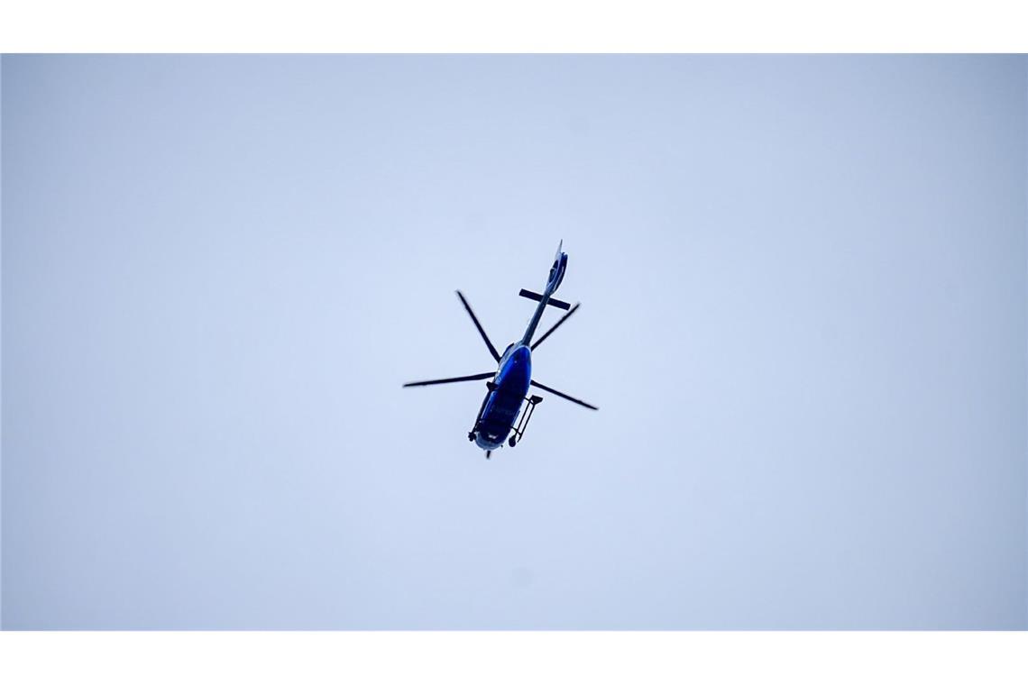 Erlangen: Amokläufer von Ansbach flieht aus Psychiatrie – Fahndung läuft Aktuell läuft eine Fahndung nach einem aus der Psychiatrie geflohenen Amokläufer.