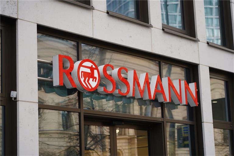 Aktuell werden Dattel-Kugeln zurückgerufen, die u.a. bei Rossmann erhältlich waren.