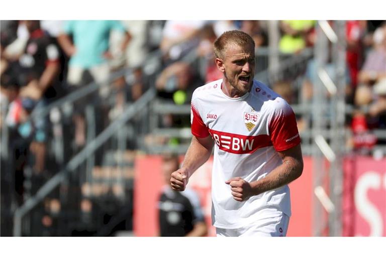 Alexander Groiß gelingt für den VfB II der Siegtreffer im Spiel bei den Würzburger Kickers.