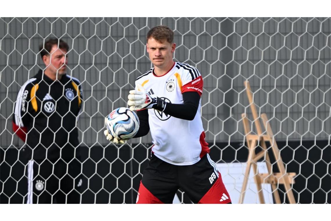 Alexander Nübel darf in Augsburg gegen Griechenland ins deutsche Tor.