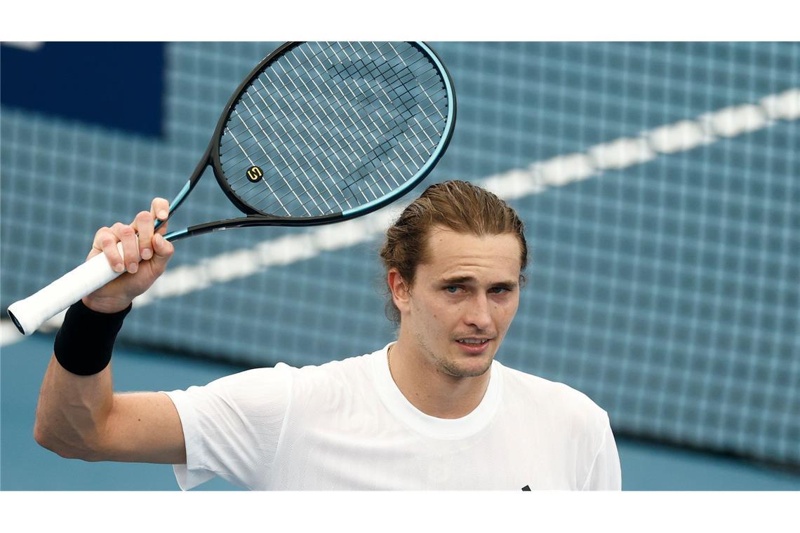 Alexander Zverev bejubelt seinen ersten Sieg im neuen Tennis-Jahr.