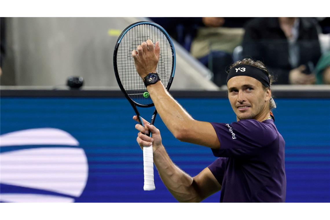Mit Rückenschmerzen: Zverev möchte Spielverderber werden