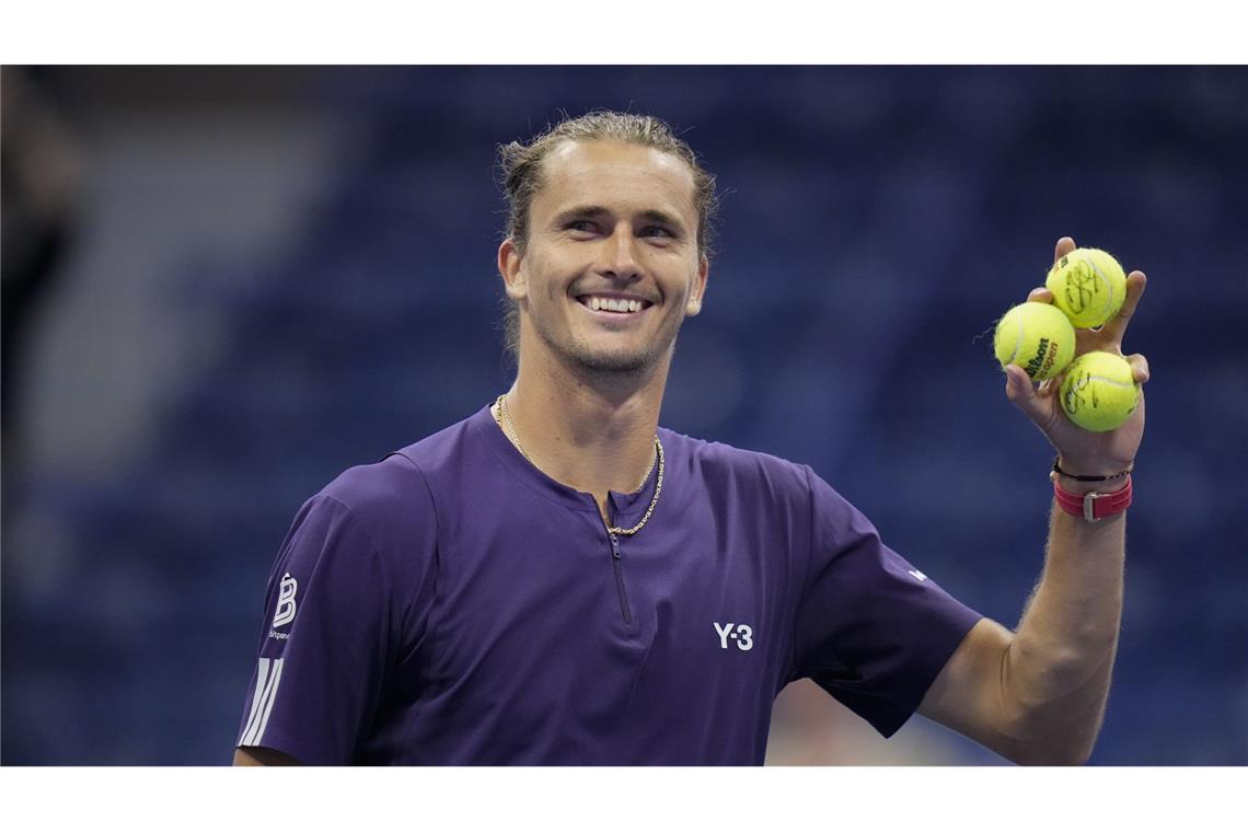 Zverev glückt Neuanfang in New York - Kontakt zu den Nadals Alexander Zverev hat sich erfolgreich auf der Grand-Slam-Bühne zurückgemeldet.