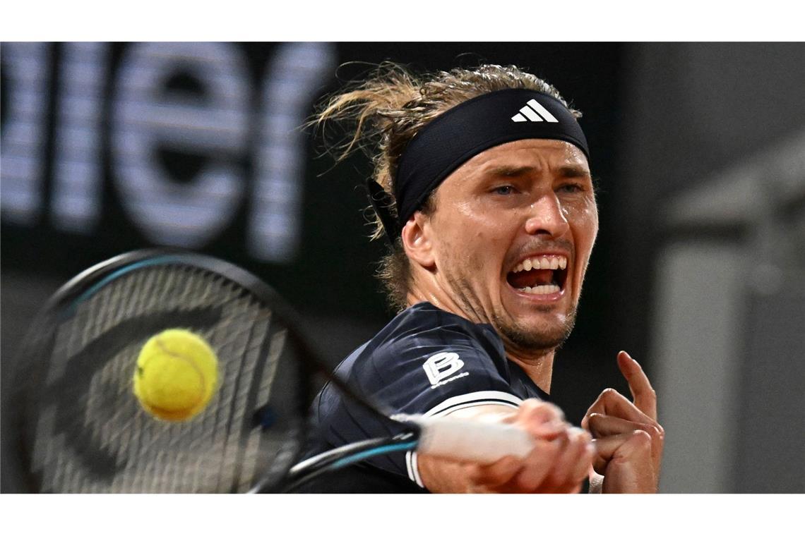 Alexander Zverev in Aktion gegen Quentin Halys bei den French Open.