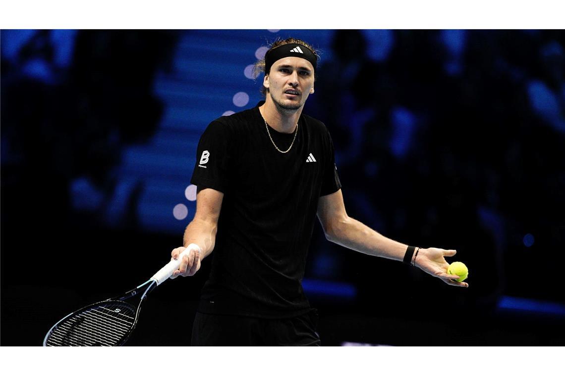 Alexander Zverev kann nur schwer fassen, dass er bei den ATP Finals in der Vorrunde gescheitert ist.