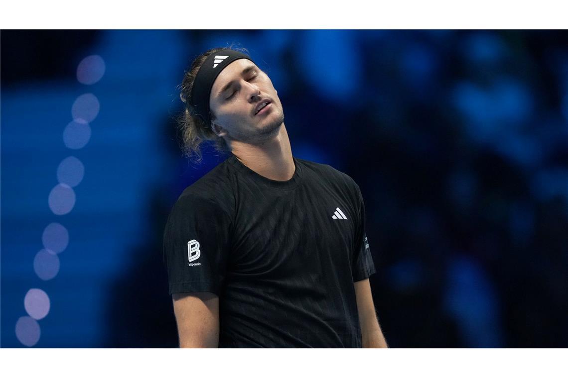 Alexander Zverev reagiert im Spiel gegen Felix Auger-Aliassime in Turin.