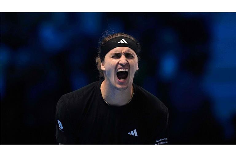 Alexander Zverev schreit seine Freude über den Auftaktsieg bei den ATP Finals heraus.