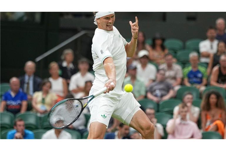 Alexander Zverev spielt am Dienstag seine Erstrundenpartie zu Ende.