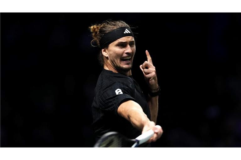 Alexander Zverev tat sich in seinem Auftaktmatch in Paris schwer.