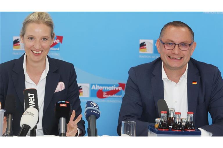 Alice Weidel, Vorsitzende der Partei Alternative für Deutschland (AfD), und Tino Chrupalla, AfD-Vorsitzender. Laut Chrupalla werde die AfD spätestens im 2029 regieren (Archivfoto).