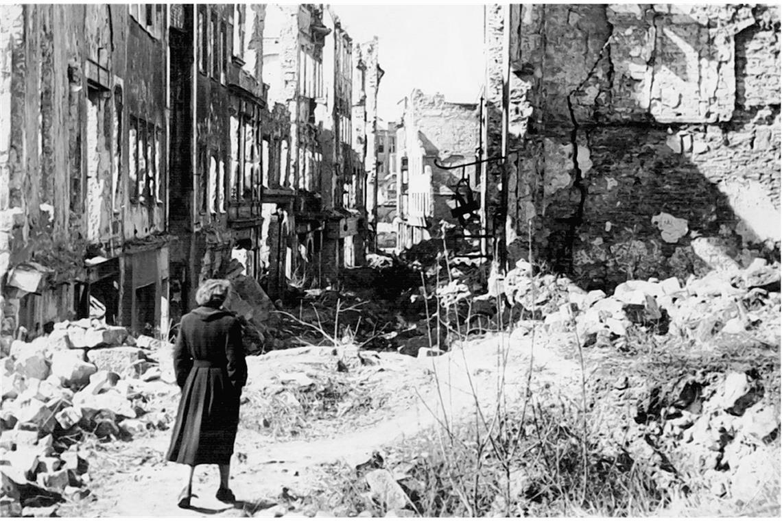 In Messines reißt die größte Explosion des Ersten Weltkriegs 10.000 Deutsche in den Tod Alle konventionellen Bomben, die im Zweiten Weltkrieg auf Städte abgeworfen wurden, erreichten eine Sprengkraft von schätzungsweise 2 Megatonnen (= 2 Millionen Tonnen) TNT.