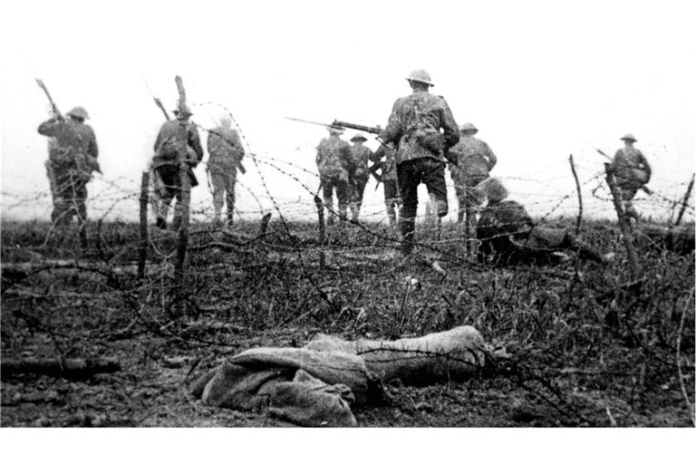 Allein am ersten Tag ihres Sturmangriffes am 1. Juli 1916 verlieren die Briten in der Somme-Schlacht mehr als 20.000 Mann.