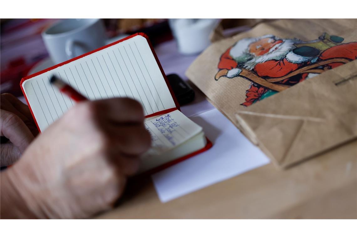 Alles mitnotieren: Das Weihnachtsmann-Seminar dauert mehrere Stunden.