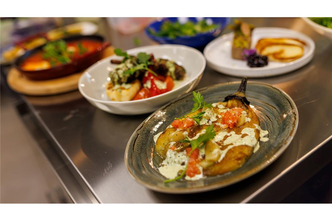 Syrischer Kurde eröffnet israelisches Restaurant Aloge will frische israelische Spezialitäten anbieten.