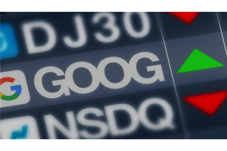 Alphabet, der Mutterkonzern von Google, ist mit zwei verschiedenen Aktien an der Börse vertreten. Doch warum gibt es zwei Alphabet-Aktien und worin unterscheiden sie sich?
